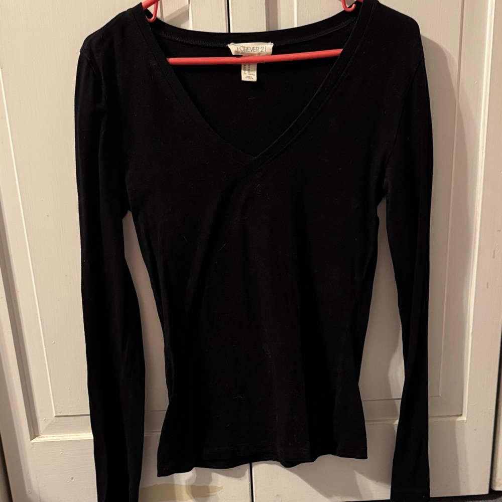 F21 V-Neck Long Sleeve Top